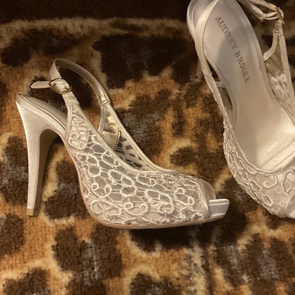 Audrey Brooke Cream Lace Peep-Toe Heels - Picture 2 of 4